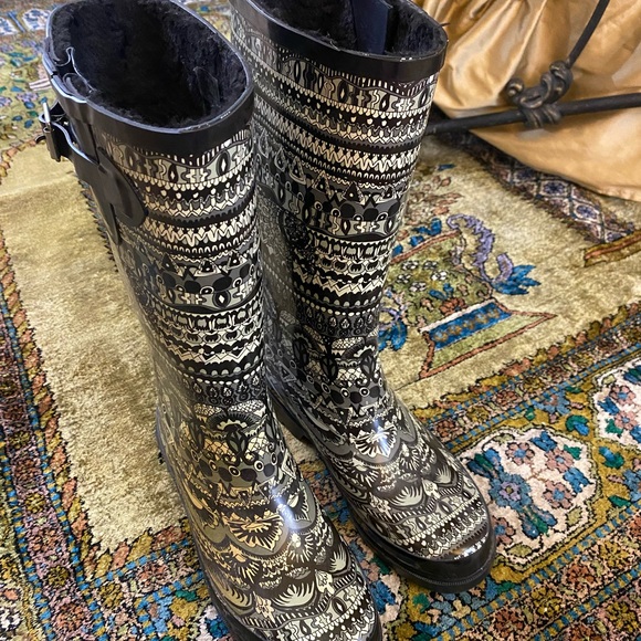 Sakroots Peace Rain/Barn/Garden tall print boots - Picture 3 of 11